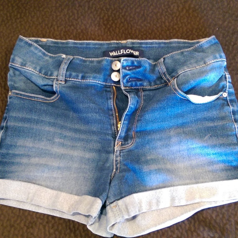 Wallflower Jean Shorts